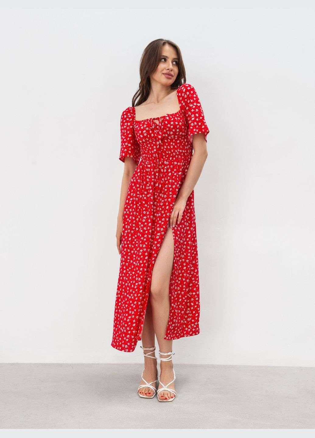 Красное платье Romashka с цветочным принтом