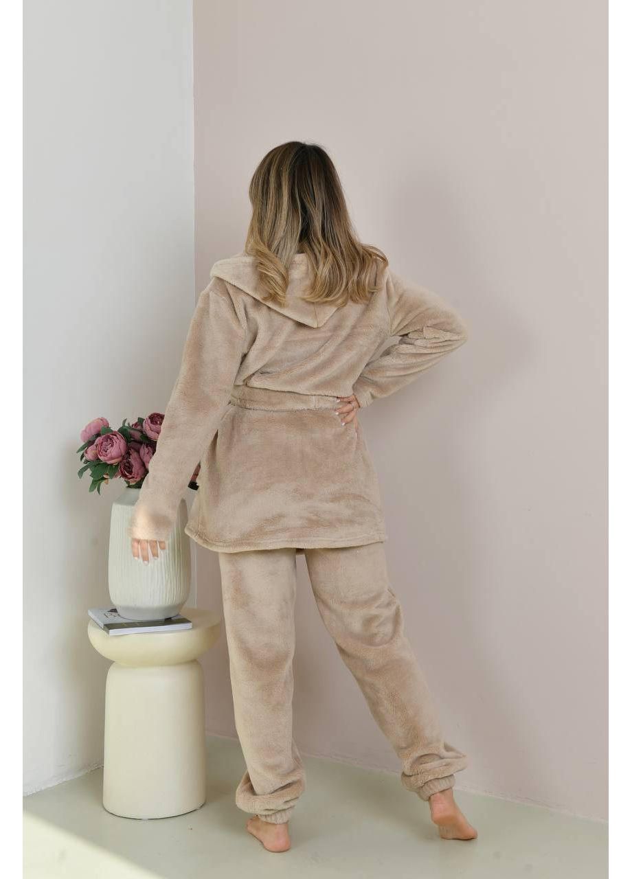 Светло-бежевая женская махровая пижама Osoblyva
