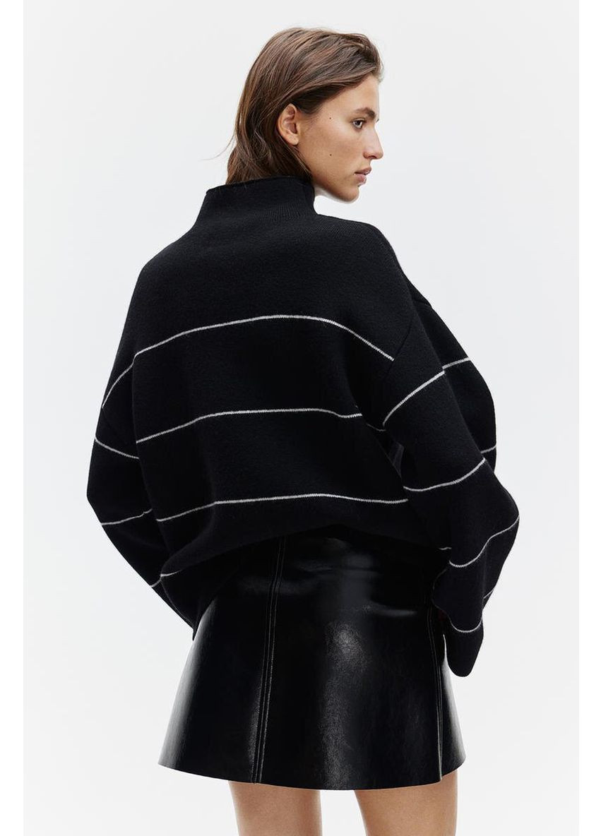 Черный демисезонный свитер из шерсти оверсайз H&M