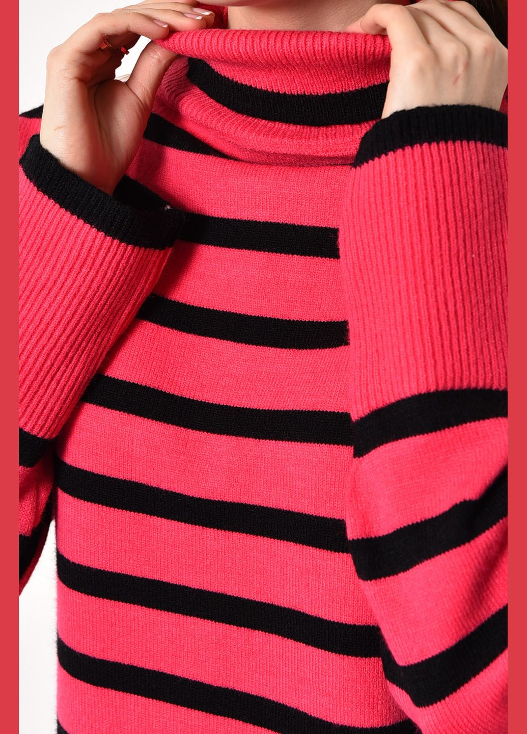 Черный зимний свитер женский полубатальный в полоску черно-розового цвета пуловер Let's Shop