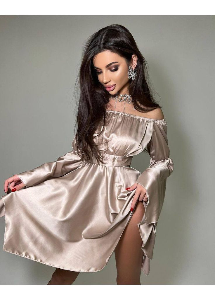 Бежевое праздничный, вечернее, повседневный, кэжуал женское платье с открытыми плечами No Brand однотонное