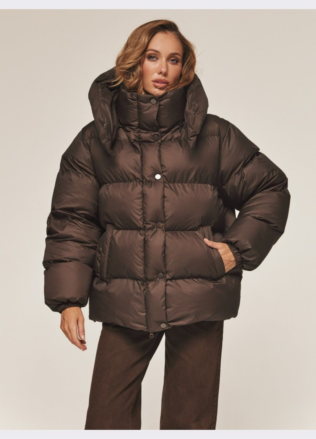 Коричнева зимня пуфер зі знімним капюшоном коричневий Dressa