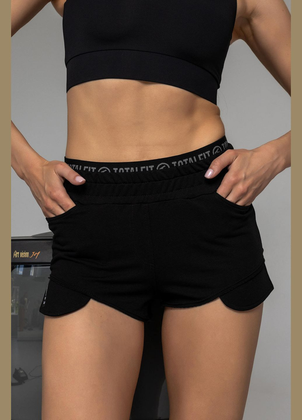 Жіночі короткі шорти TOTALFIT (328092363)