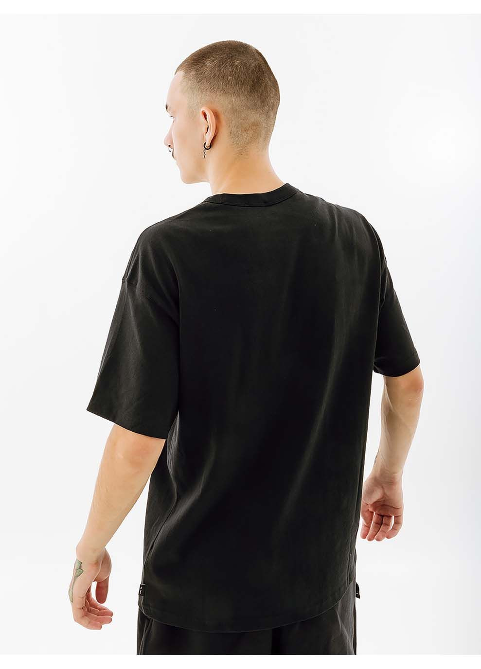 Черная мужская футболка nikensw prem essntl sust tee черный Nike