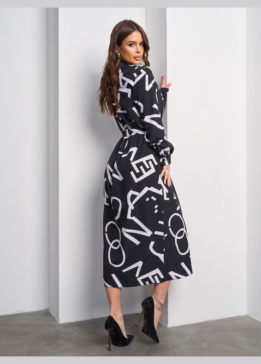 Чорна повсякденний сукні сукня-сорочка ISSA PLUS однотонна