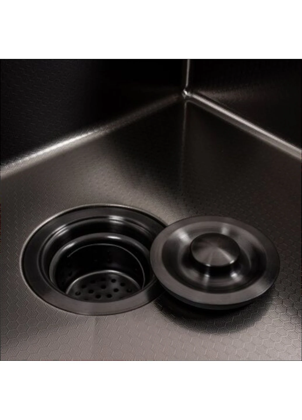 Комплект кухонной мойки NANO BLACK PVD Декор HS50*50 (3.0/1.0 мм)+Смеситель для кухни с гибким изливом Kraft (388487322)