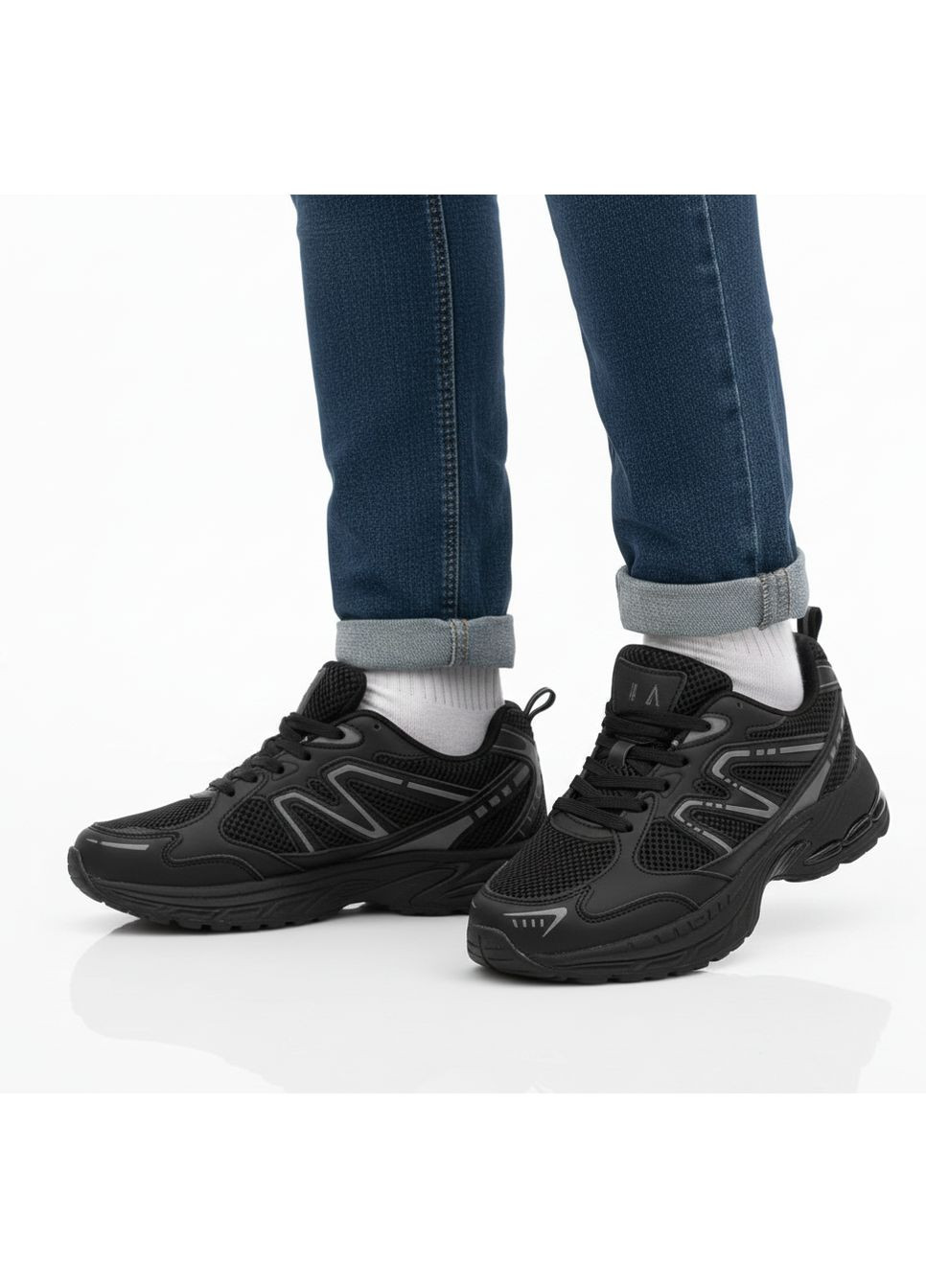 Черные летние мужские кроссовки черные сетка Solas