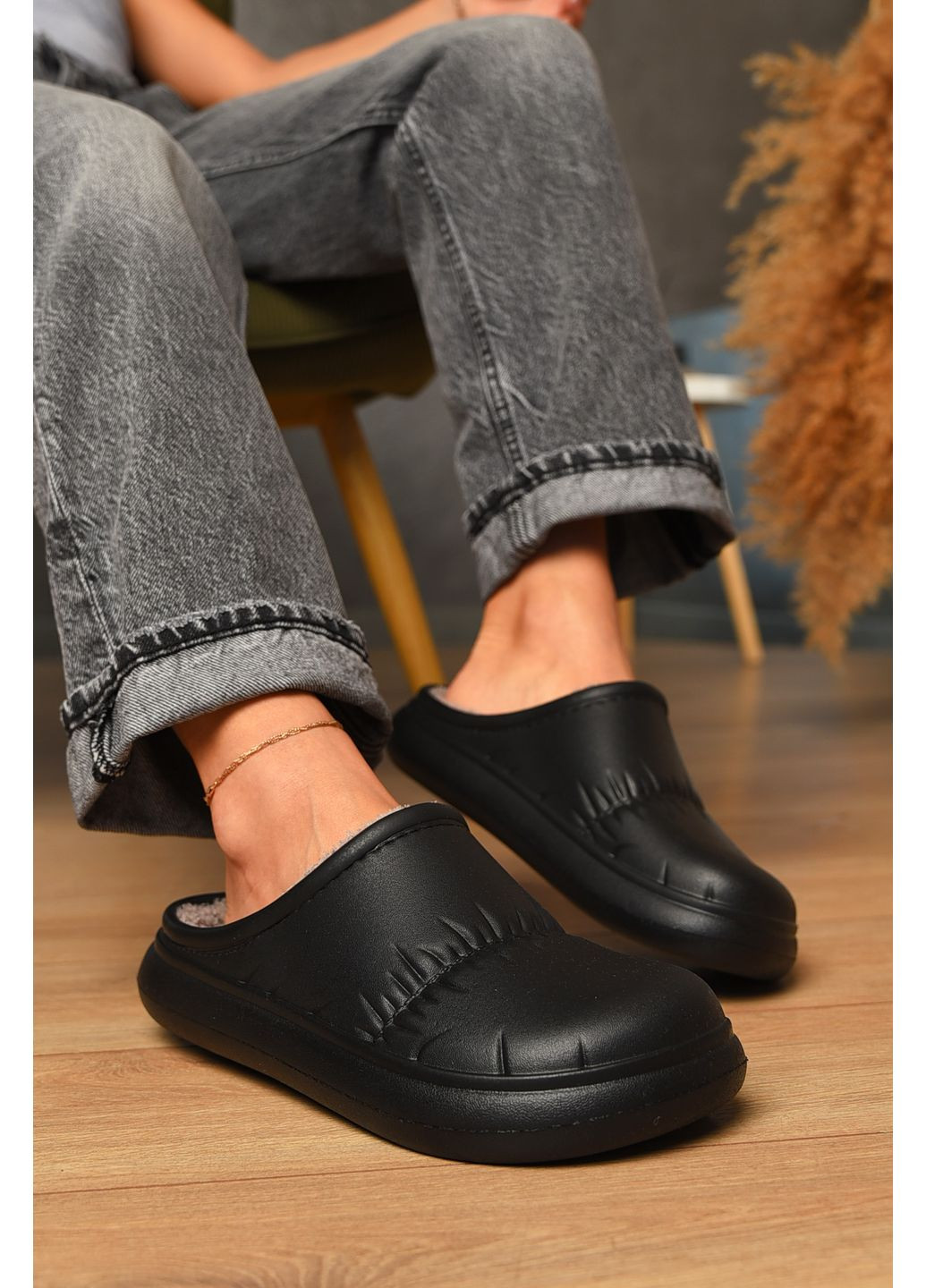 Галоши женские без задника утепленные черного цвета Let's Shop (358883633)