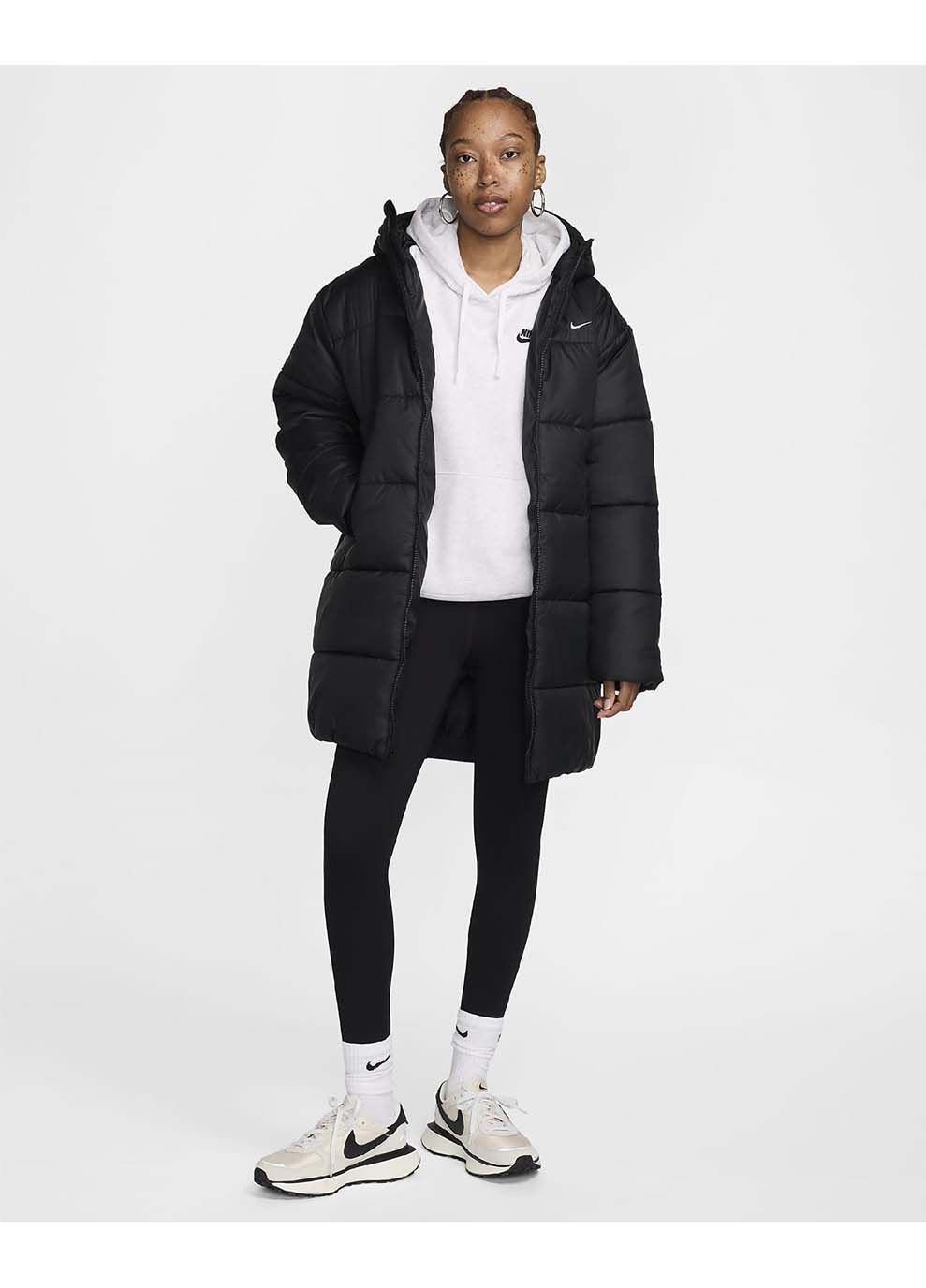 Черная демисезонная женская куртка w nsw tf snfl nk clsc prka черный Nike