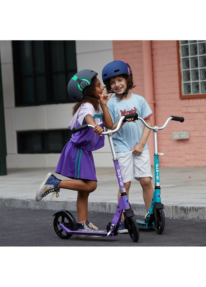 Защитный шлем Зеленый с рисунком наушников (М) Micro (342123114)