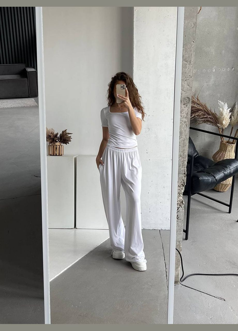 Легкий літній костюм двійка що складається з штанів палаццо та топіка, білий костюм 2-ка No Brand 2373 (338187793)