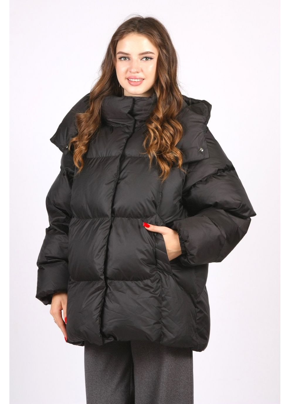 Чорна куртка зимова жіноча 924 плащівка чорна Актуаль