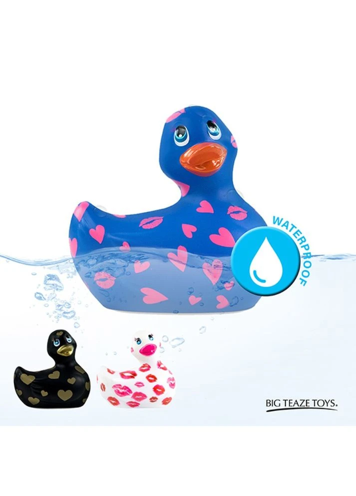 Вибратор-уточка для клиторальной стимуляции Rub My Duckie синий в сердечках Big Teaze Toys (383103717)