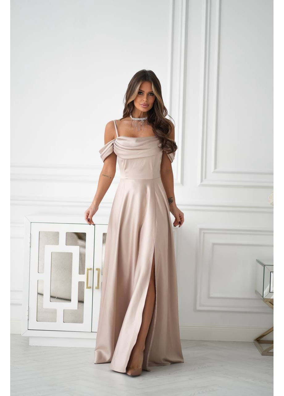Бежева святковий, вечірня атласна сукня максі зі спущеними рукавами та драпіруванням MonCher
