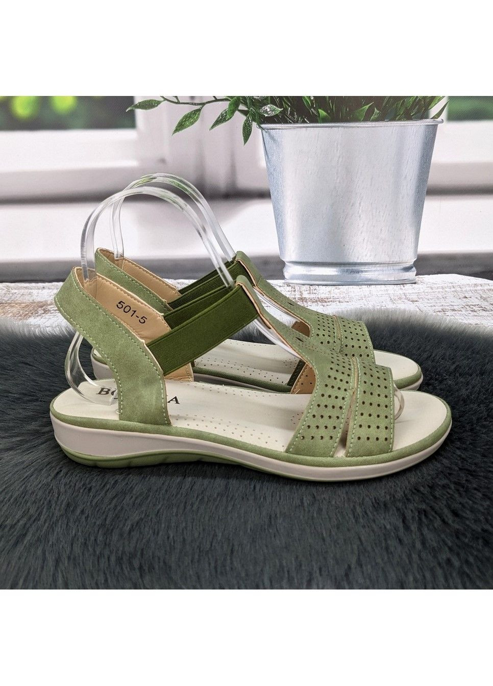 Оливковые босоножки женские на низком ходу Fashion на резинке