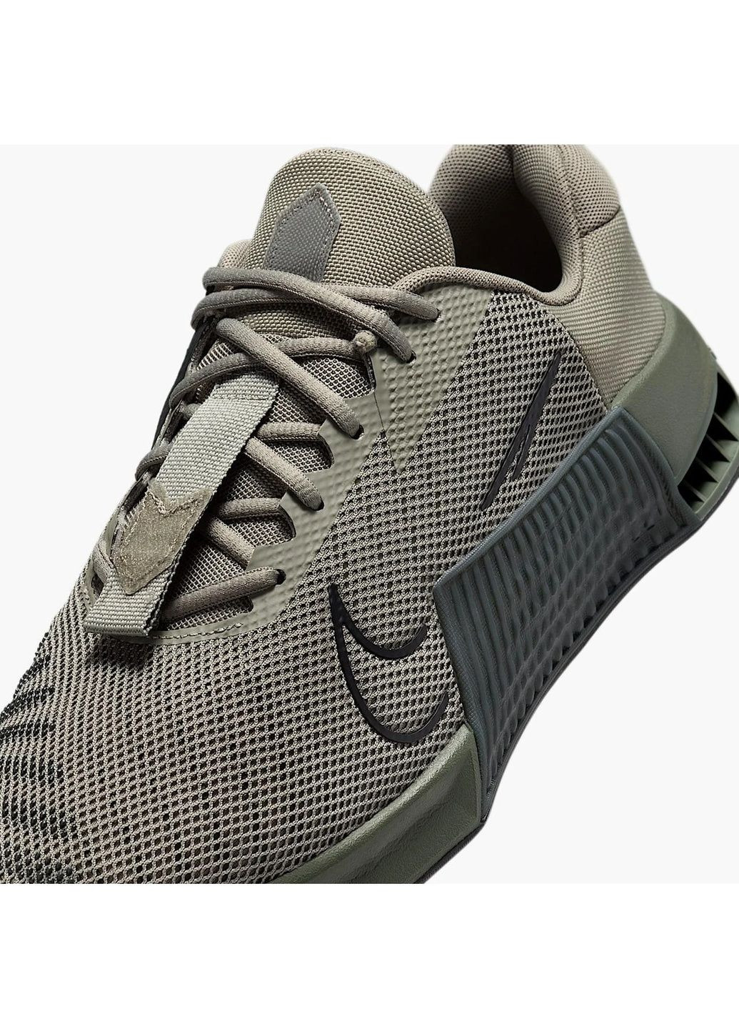 Оливковые кроссовки мужские metcon 9 olive Nike