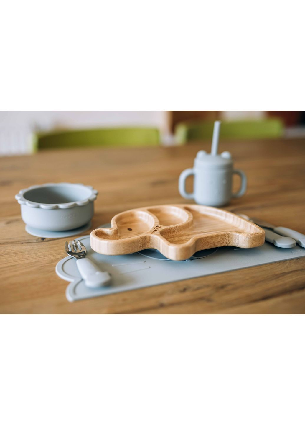 Силиконовый коврик для кормления ребенка Lion FreeOn (352476880)