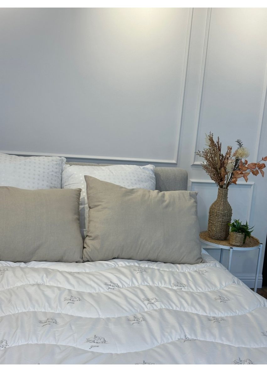 Ковдра євро стьобана Soft Лебяжий пух 21426 200x220 см біла Viluta (364108277)