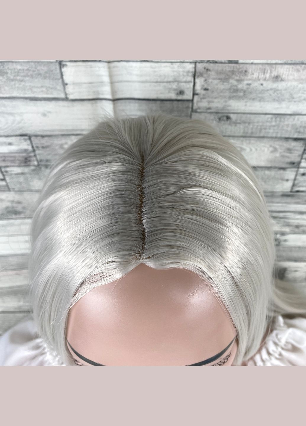 Парик серый пепельный длинный прямой без челнока с пробором женский для женщин 70 см из искусственных волос No Brand 4534 (304771208)