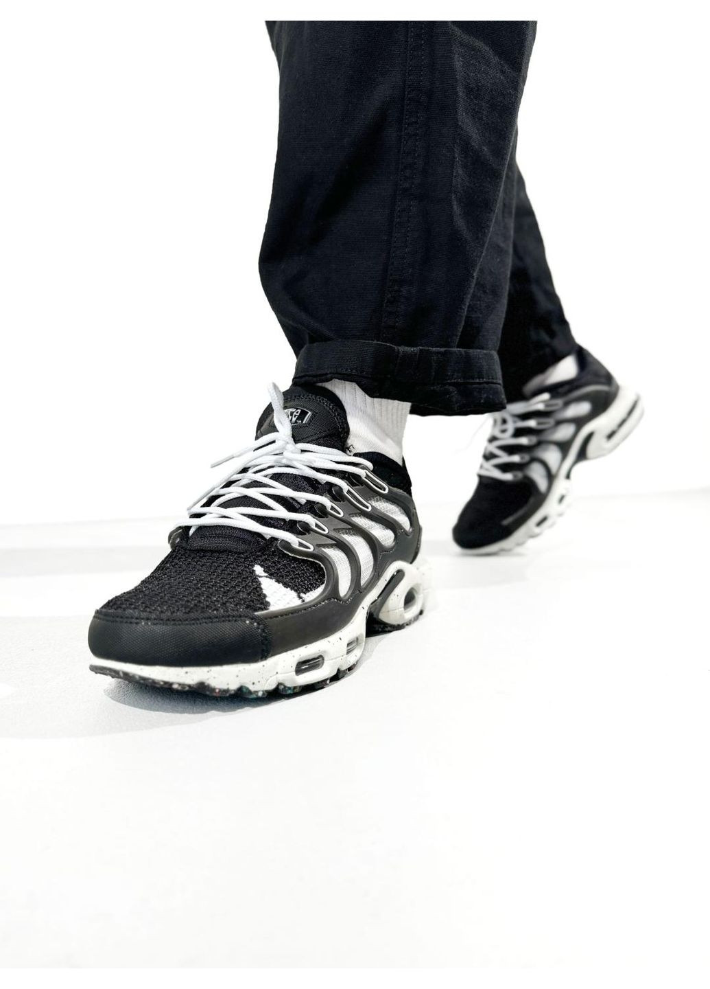 КРОСІВКИ ЖІНОЧІ NIKE AIR MAX TN TERRASCAPE PLUS BLACK WHITE НАЙК АІР МАКС ТН ПЛЮС No Brand чорні демісезони (367172973)