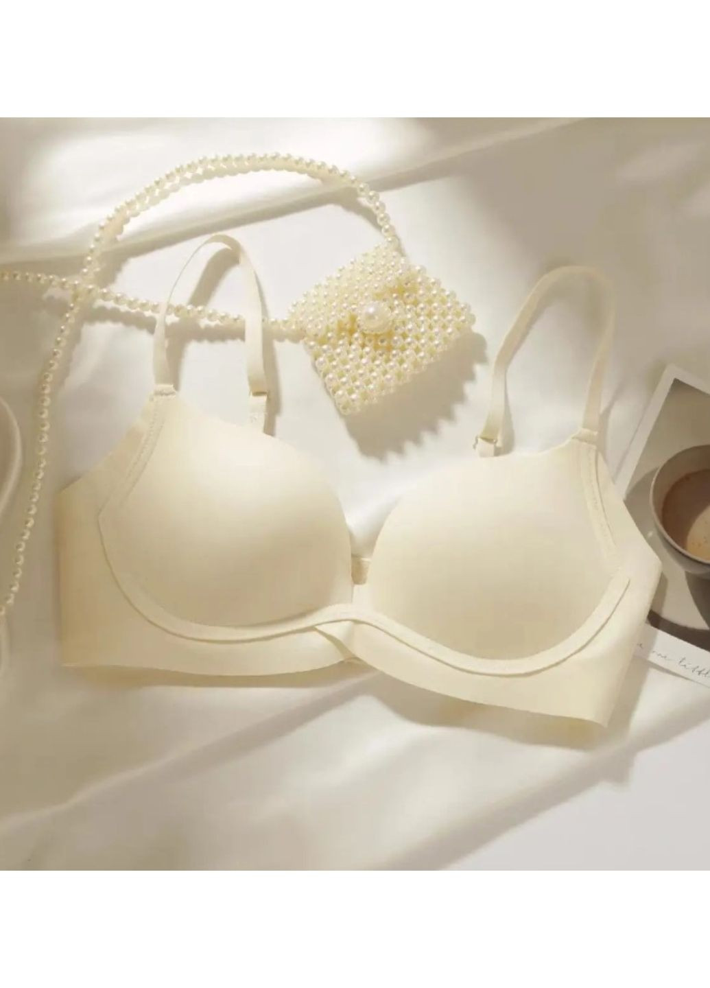 бралетт гладкий бюстгальтер с формованными чашками без косточек light touch (1176-38) Macarena без косточек нейлон