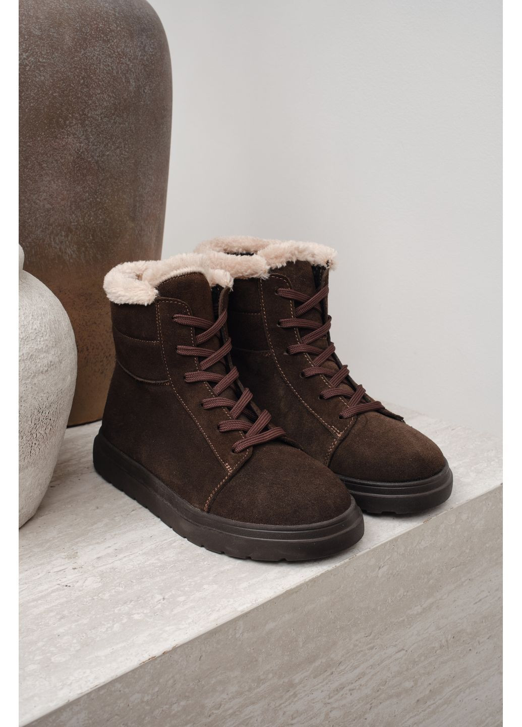 Жіночі зимові черевики з замші темно-коричневого кольору на шнурках з коричневою хутряною опушкою (відшив 3 дні) Paradize (365833653)