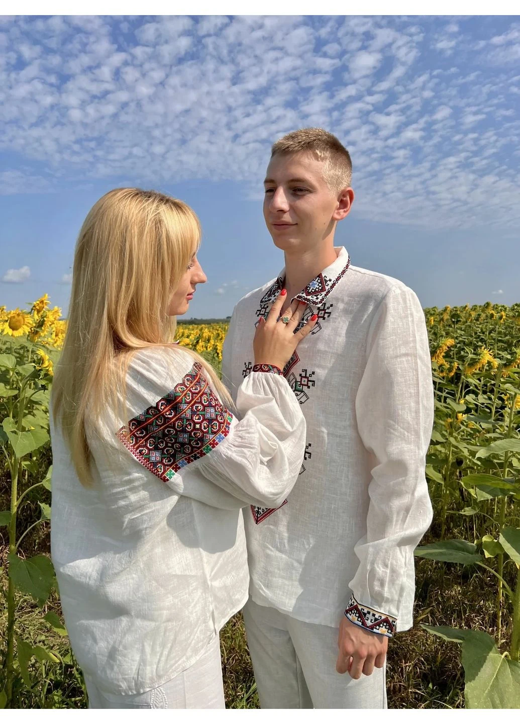 Біла жіноча вишита сорочка limaso svzh1 кольоровими нитками 100% льон біла (401270591)