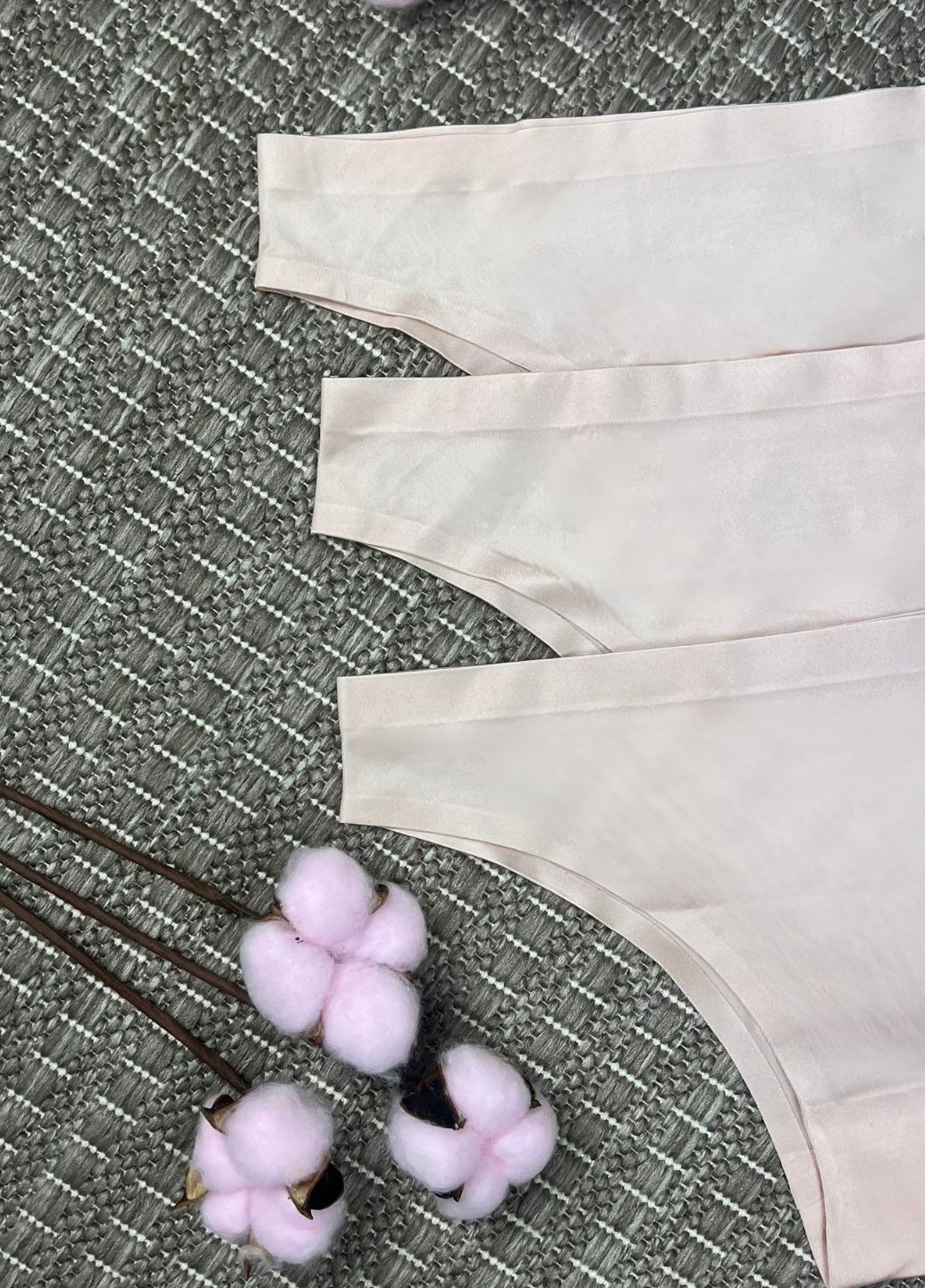 Набор бесшовных трусиков 3 шт бразилианы однотонные FitFiesta (370757577)