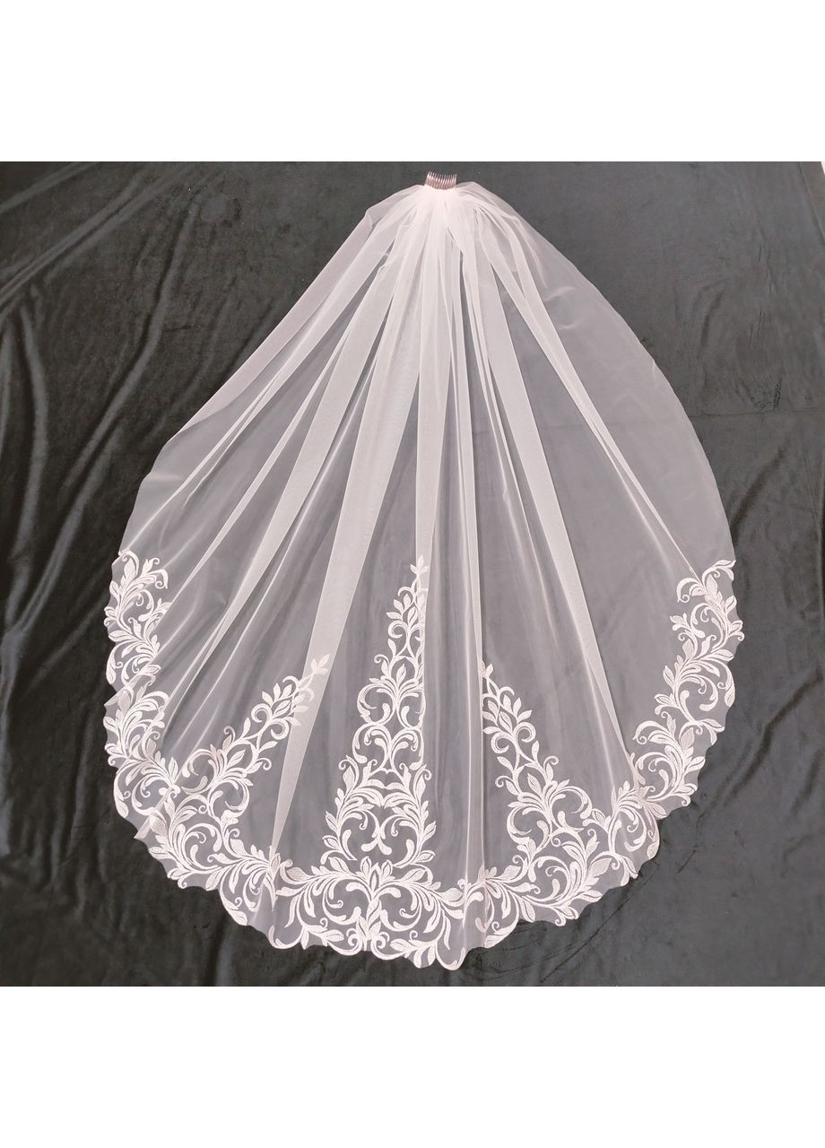 Фата свадебная дизайнерская с вышивкой (однослойная) на гребне 140 см No Brand (369162574)