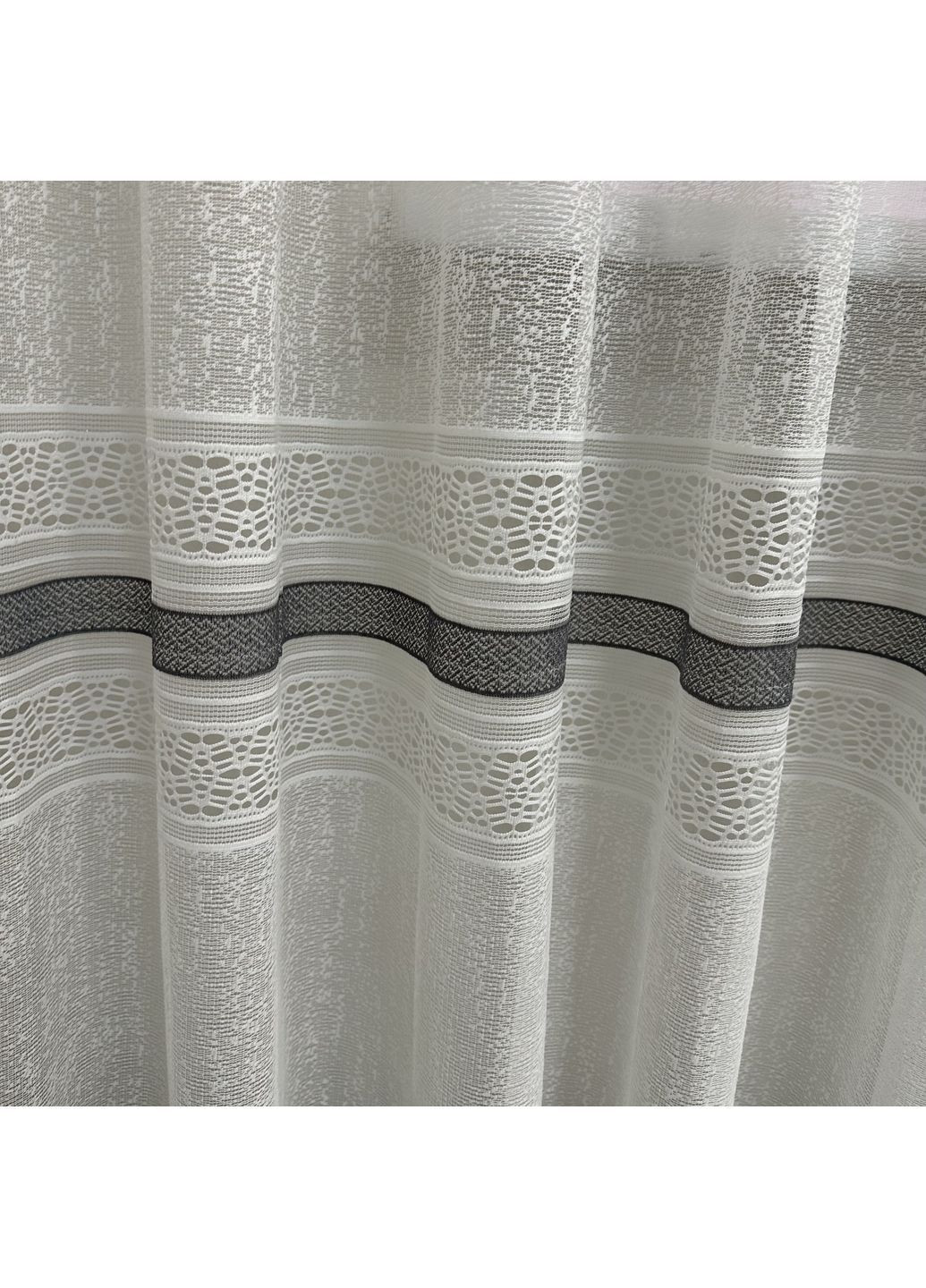 Ексклюзивна тюль Жаккард "Модерн" з візерунком, 300х270 см – Готова на Тасьмі білого кольору з сірими смужками. No Brand (363834538)