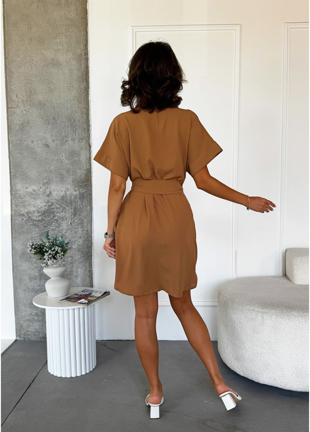 Бежевое коктейльное, повседневный, джинсовое, деловое, кэжуал комфортное и современное платье-рубашка из легкой жатой ткани рубашка INNOE однотонное