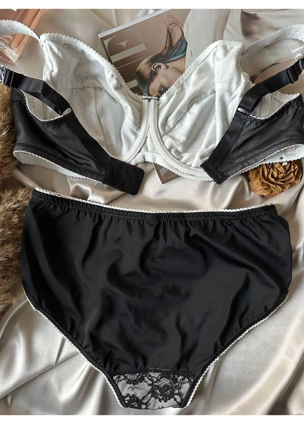 Чорно-білий комплект бюстгальтер без поролону + трусики максі 16017 чорно-білий Lanny Mode