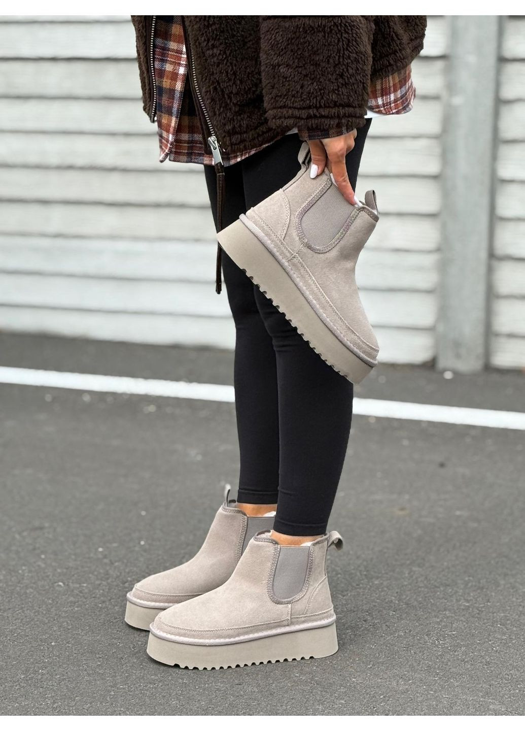 Зимние угги женские из натуральной замши ботинки на платформе тёплые челси серые на меху зимние No Brand