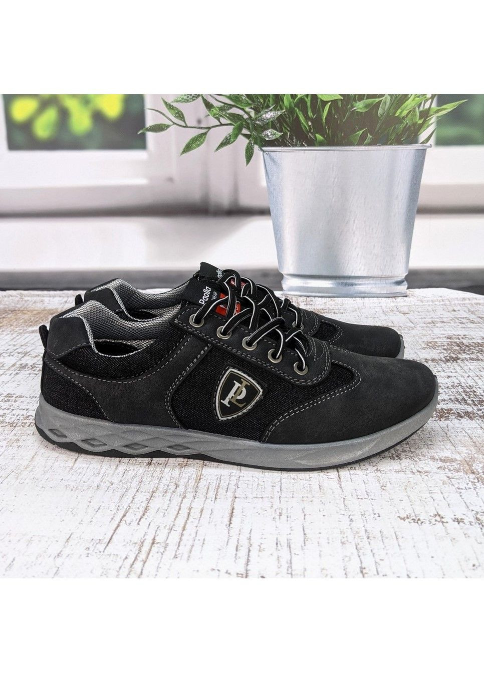 Черные демисезонные кроссовки мужские Paolla
