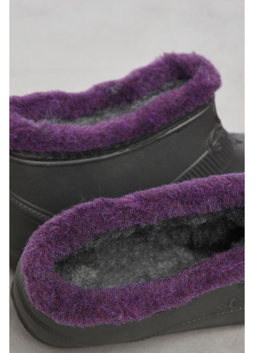 Галоши женские на меху черного цвета Let's Shop (302661030)