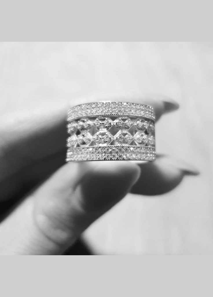 Каблучка срібна велика широка Бризки Шампансьокого з маленькими фіанітами Каштан (342334860)