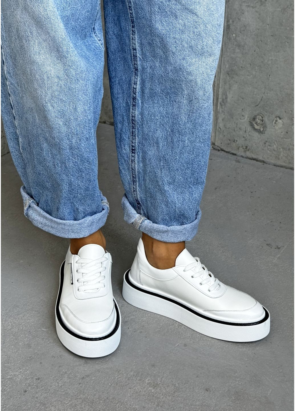 Минималистичные кроссовки из белой гладкой кожи InFashion Кеди крипери белые демисезоны (358501663)