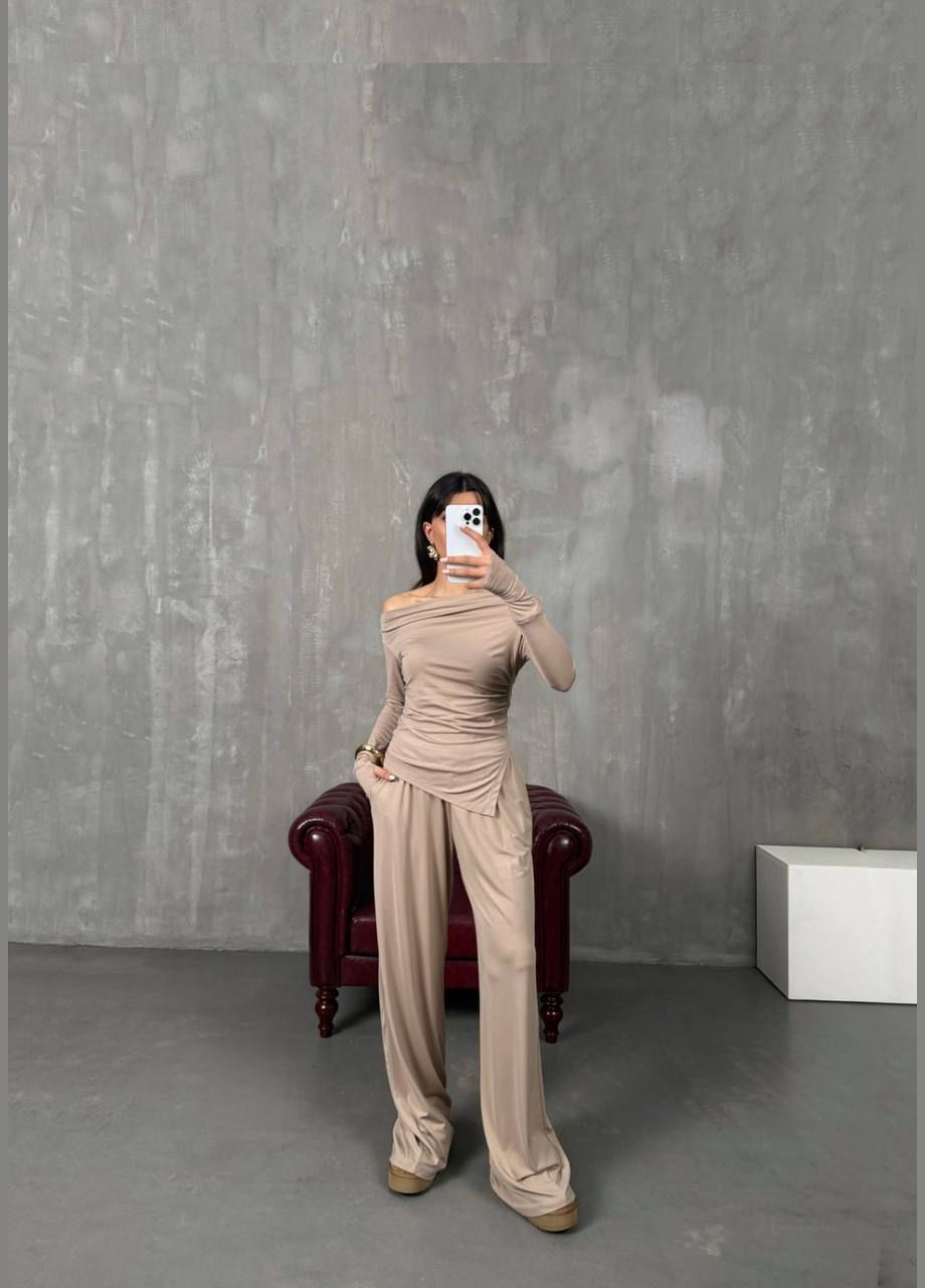 Женский костюм с прямыми брюками и ассиметричным лонгсливом. Adelante (317286660)