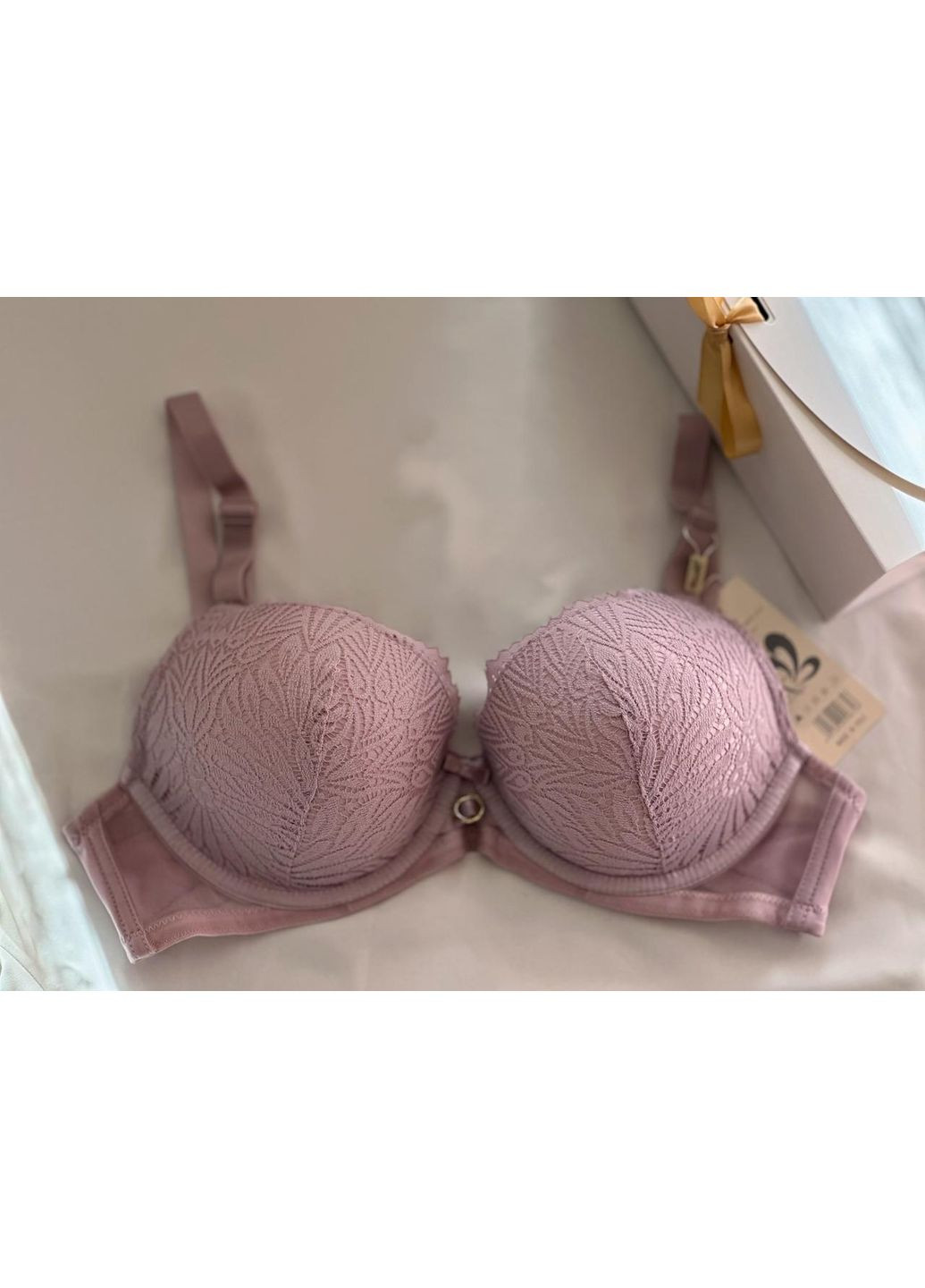 Пудровый бюстгальтер пудра, кружево, push-up, "руки адама" Weiyesi