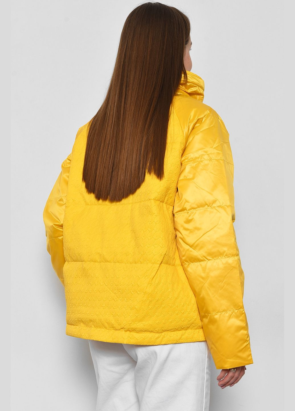Жовта демісезонна куртка жіноча демісезонна жовтого кольору Let's Shop