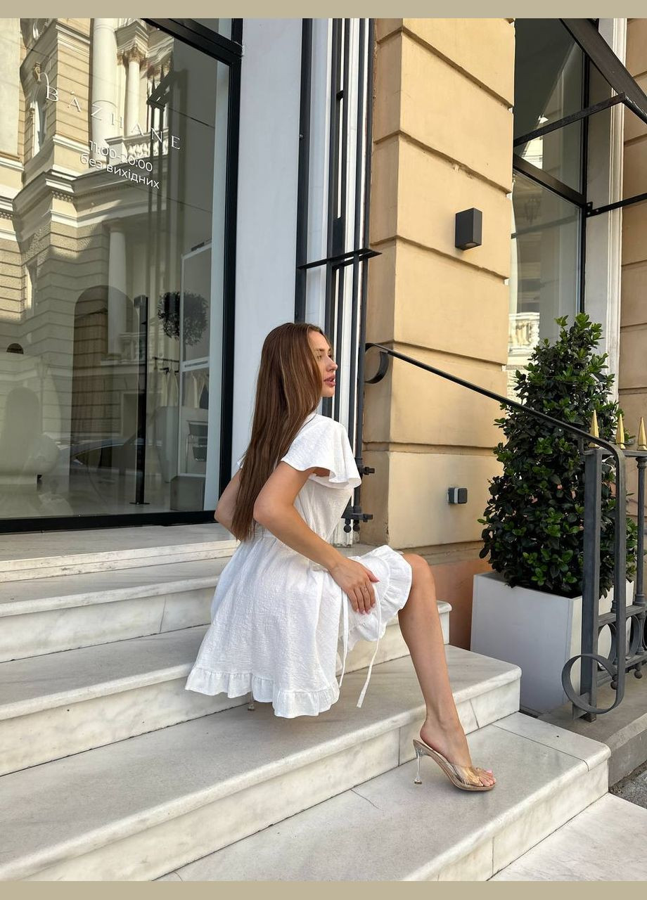 Молочное повседневный льняный сарафан на запах на запах Adelante однотонное