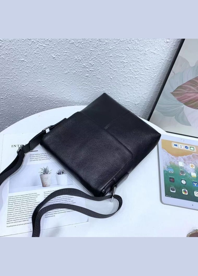 Чоловіча шкіряна сумка через плече планшет месенджер із натуральної шкіри чорна 21*23*5,5 см Tiding Bag (338373012)