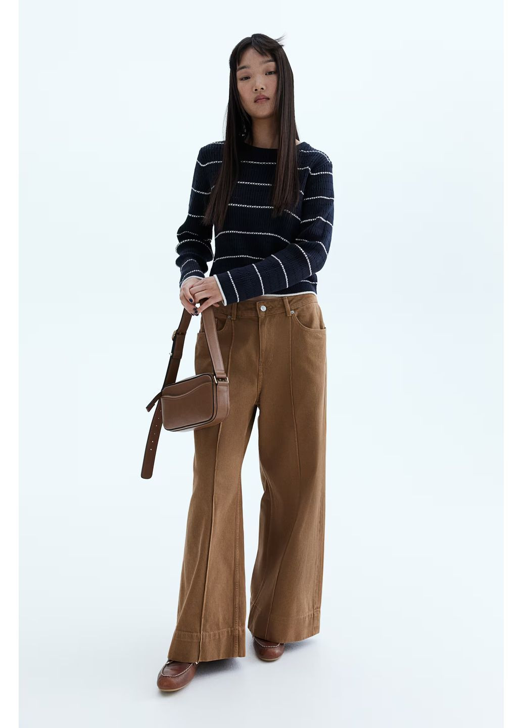 Синій демісезонний джемпер з дірчатим візерунком жіночий синій м джемпер H&M