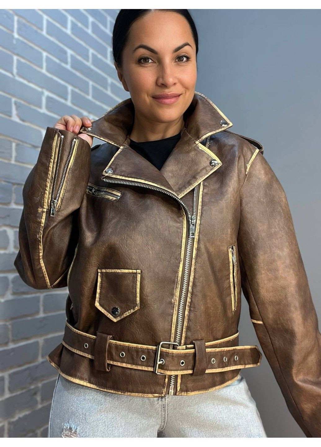 Коричневая демисезонная куртка женская 2456 косуха молнии пояс вареные швы экокожа AFTF BASIC