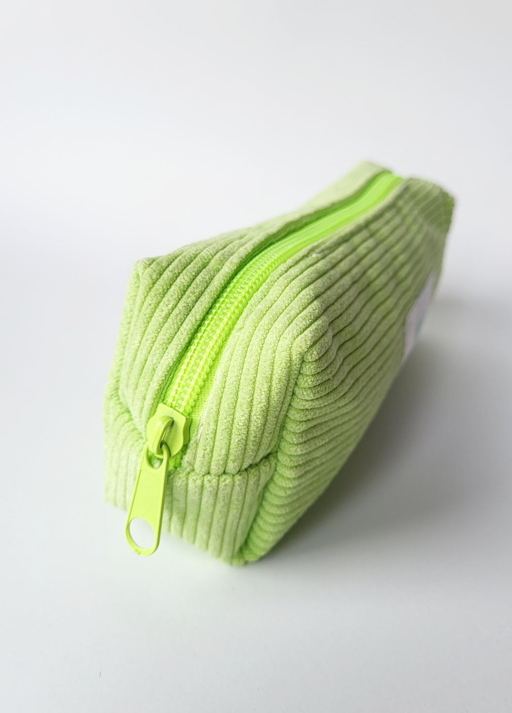 Мягкий стильный вельветовый тканевый пенал на молнии для школы и офиса Lucky зеленый No Brand (319617092)