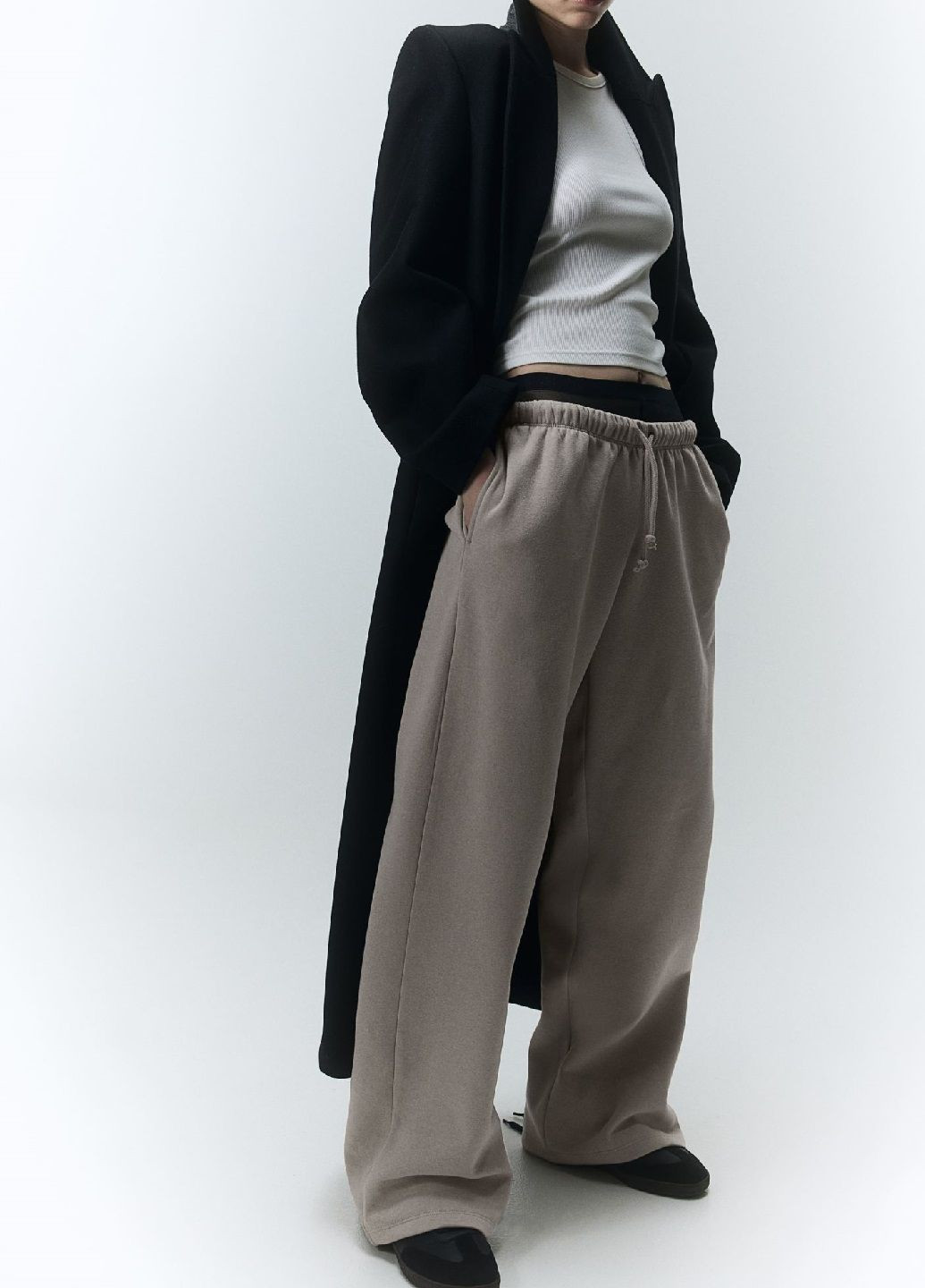 Серо-бежевые кэжуал демисезонные брюки H&M