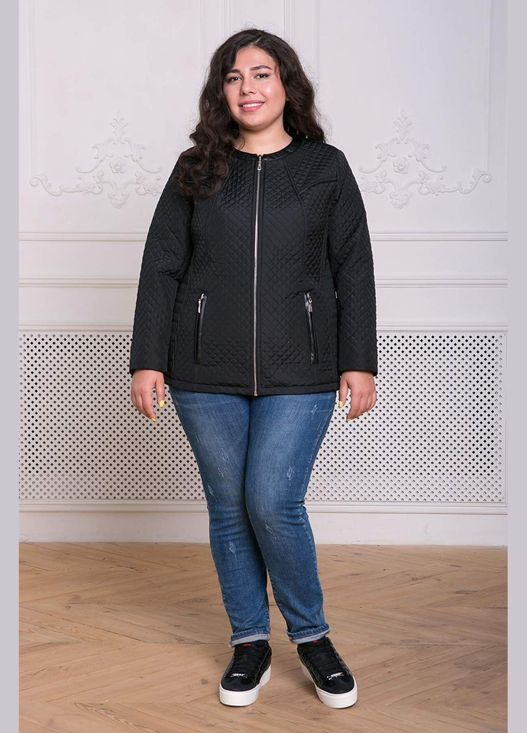 Черная демисезонная куртка из стеганой плащевки лика черная 54 Tatiana