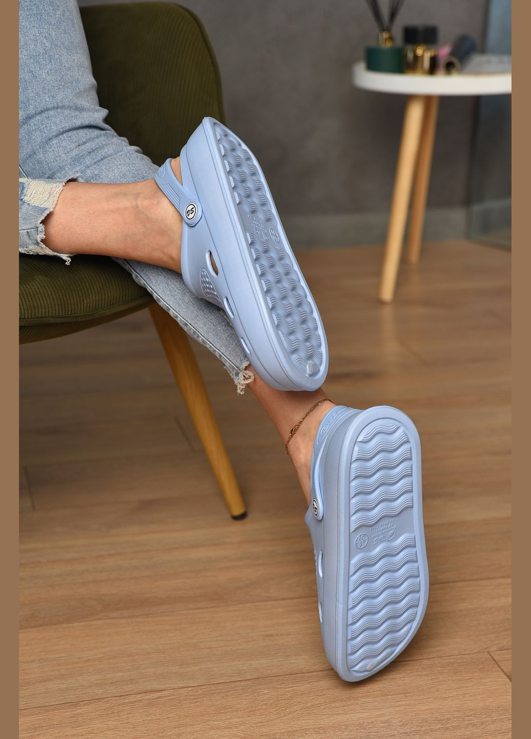 Голубые кроксы женские голубого цвета Let's Shop