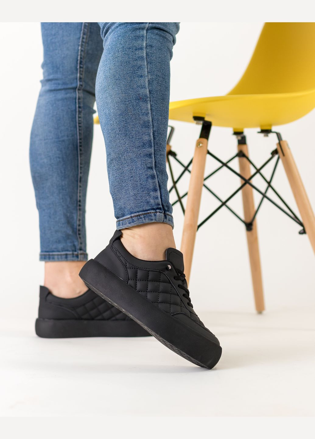 Чорні кеди (1974т) Lifexpert