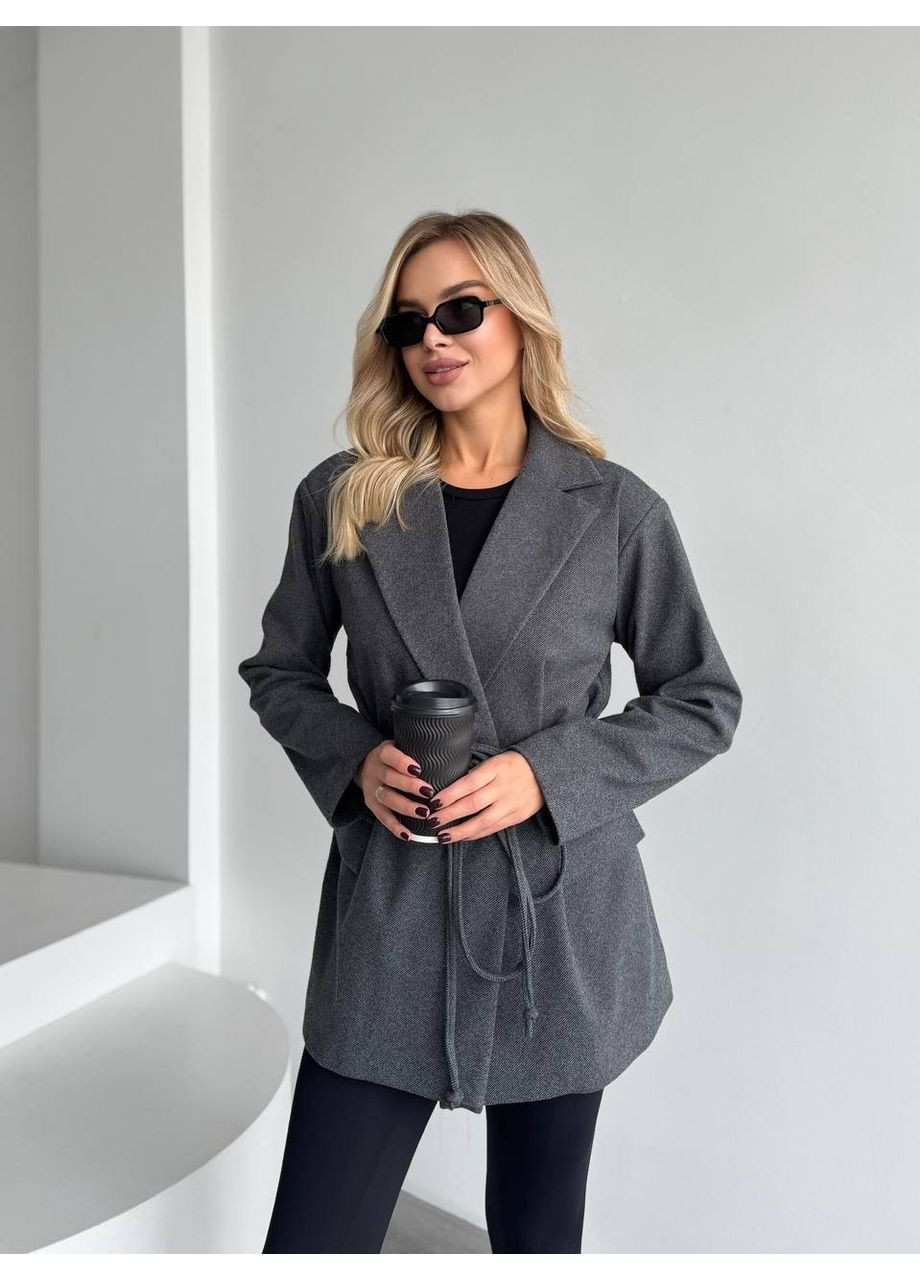 Серый женский женский пиджак с плечиками серого цвета 35222 No Brand однотонный - демисезонный